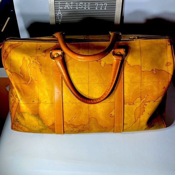 Alviero Martini luggage